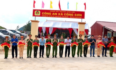 Khánh thành và bàn giao trụ sở Công an xã Công Sơn, huyện Cao Lộc