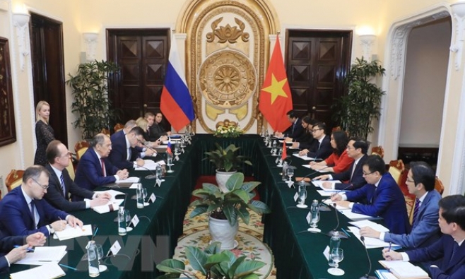 Bộ trưởng Bùi Thanh Sơn hội đàm với Bộ trưởng Ngoại giao Liên bang Nga
