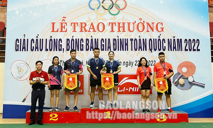 Đoàn Lạng Sơn đoạt 9 huy chương tại Giải cầu lông, bóng bàn gia đình toàn quốc năm 2022