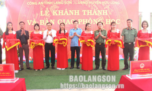 Tổ chức các hoạt động hưởng ứng Ngày hội Toàn dân bảo vệ an ninh Tổ quốc tại xã Hòa Sơn và xã Trấn Yên