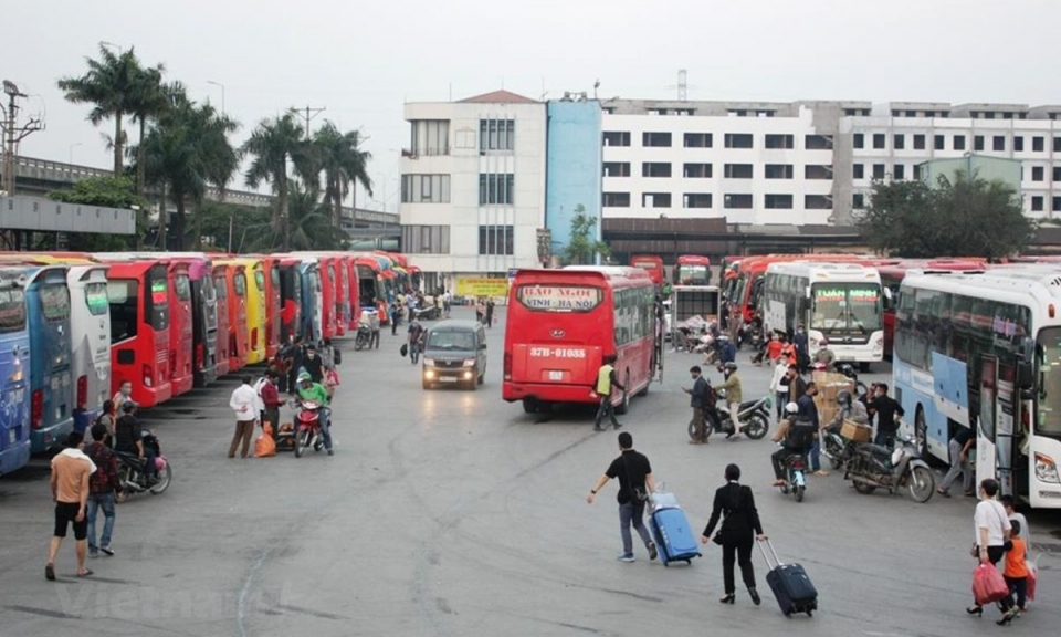 'Trượt' theo giá xăng dầu, cước taxi sẽ giảm từ 500-1.000 đồng/km