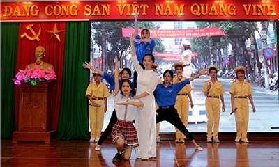 100 đại biểu dự diễn đàn “Phụ nữ tham gia bảo đảm trật tự an toàn giao thông vì hạnh phúc của mỗi gia đình