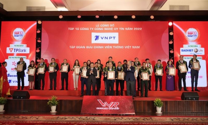 VNPT và VinaPhone tiếp tục lọt Top 10 Công ty công nghệ thông tin-viễn thông uy tín năm 2022