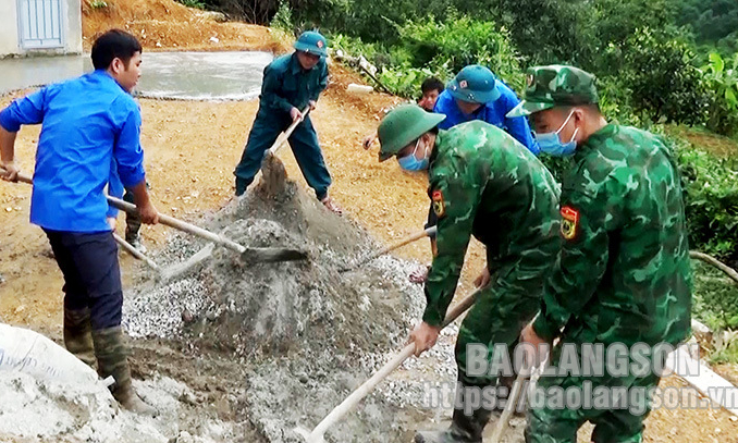 Đảng viên biên phòng - “Cầu nối” ý Đảng, lòng dân