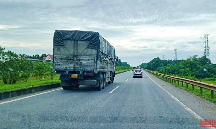 Nguy cơ mất an toàn trên cao tốc Hà Nội-Thái Nguyên