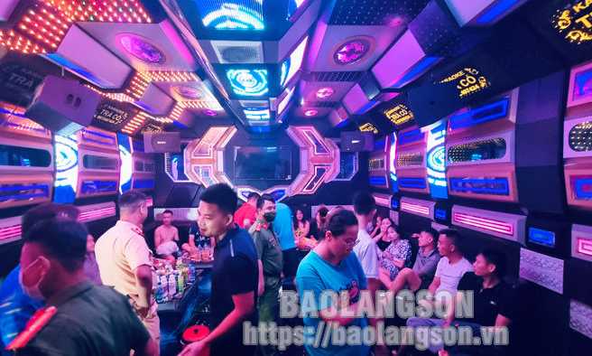 Bắt giữ 19 đối tượng sử dụng ma tuý trong quán Karaoke