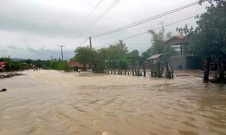 Bão lũ hoành hành tại nhiều nơi trên thế giới