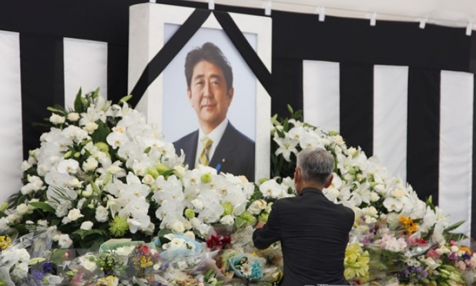 Đông đảo người dân Nhật Bản tới viếng cố Thủ tướng Abe Shinzo