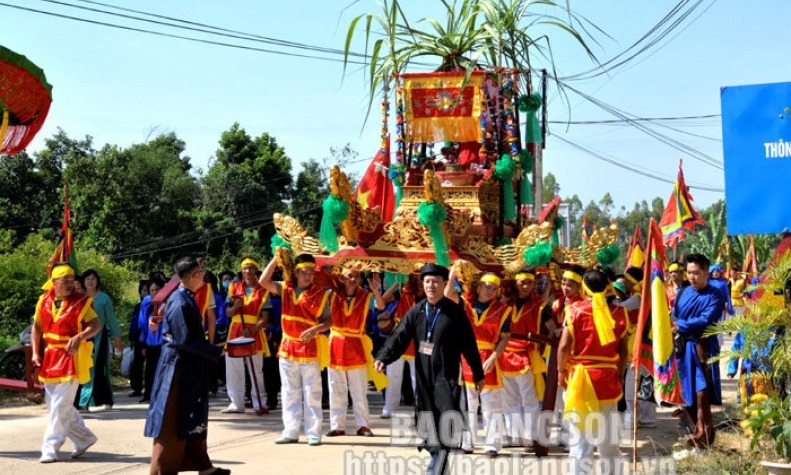 Hơn 8.000 lượt người tham dự lễ hội đền Bắc Lệ