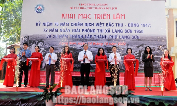 Khai mạc triển lãm chuyên đề “Đường số 4 rực lửa”