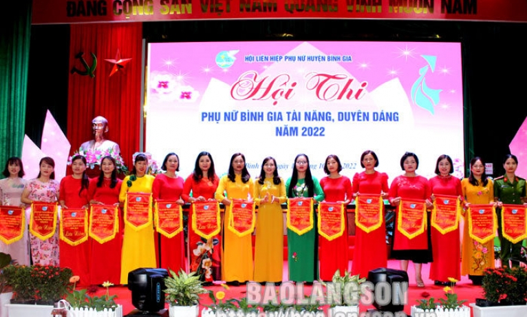 Hội thi phụ nữ Bình Gia tài năng, duyên dáng