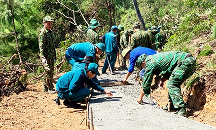 Thanh niên Lạng Sơn: Đồng hành xây dựng đường lên mốc quốc giới