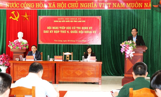 Đoàn đại biểu Quốc hội tỉnh tiếp xúc cử tri tại Văn Lãng