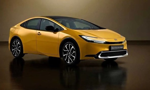 Tập đoàn Toyota ra mắt phiên bản mới của mẫu xe lai Prius