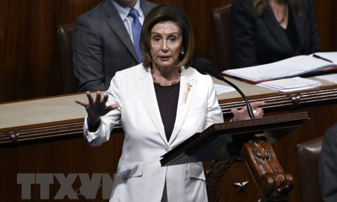 Chủ tịch Hạ viện Mỹ Nancy Pelosi rút khỏi vị trí lãnh đạo đảng Dân chủ