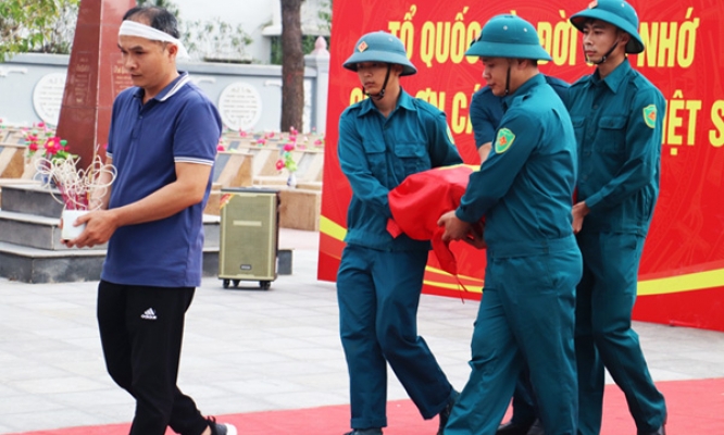 Đón nhận và an táng hài cốt liệt sĩ Tiền Văn Đằng