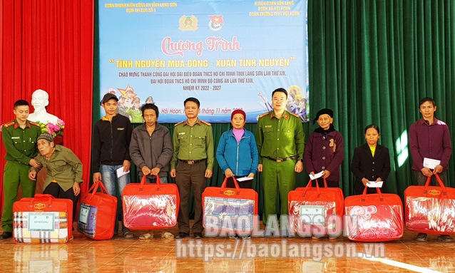 Đoàn thanh niên Cụm thi đua công an các huyện, thành phố tổ chức chương trình “Tình nguyện mùa đông - xuân