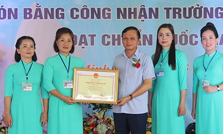 Xây dựng trường học đạt chuẩn quốc gia góp phần đảm bảo môi trường học đường xanh - sạch - đẹp