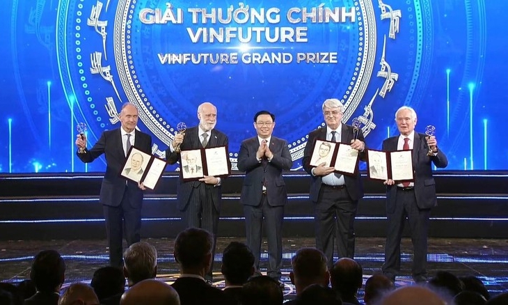 Phát minh Công nghệ mạng toàn cầu nhận Giải thưởng Chính VinFuture 2022 trị giá 3 triệu USD