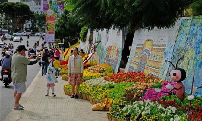 Triển lãm hình ảnh Festival hoa Đà Lạt qua 8 kỳ tổ chức