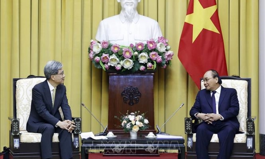 Chủ tịch nước Nguyễn Xuân Phúc tiếp Bộ trưởng Bộ Quản lý Tòa án quốc gia, Tòa án Tối cao Hàn Quốc