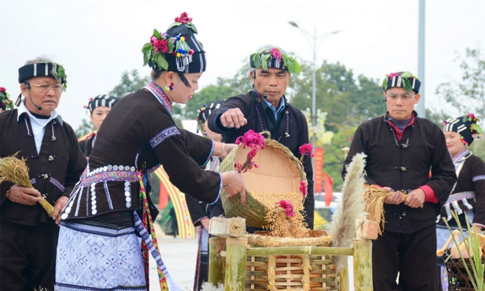 Ngày hội "khoe sắc" văn hóa các dân tộc vùng Tây Bắc