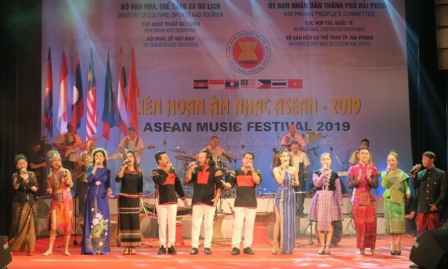 Tổ chức “Liên hoan Âm nhạc ASEAN - 2022” tại Quảng Nam