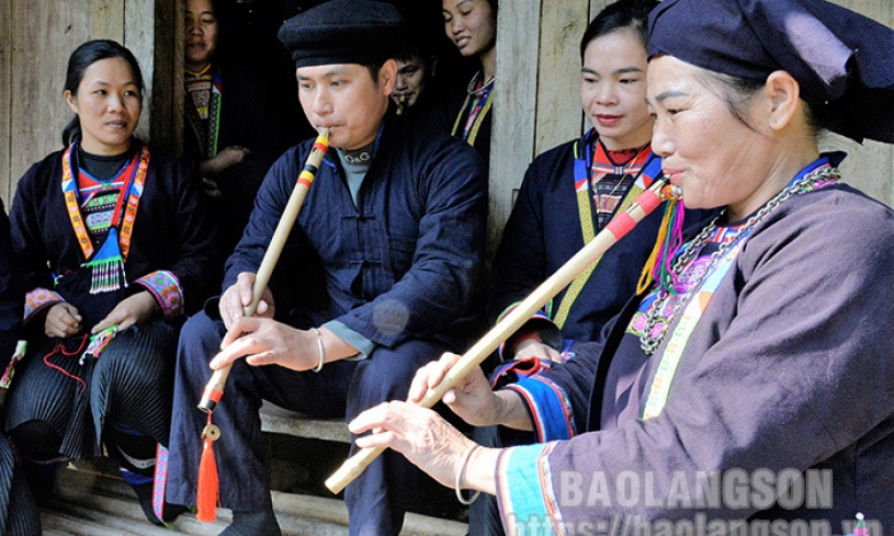 Cao Minh: Giữ tiếng sáo Mông mãi ngân vang