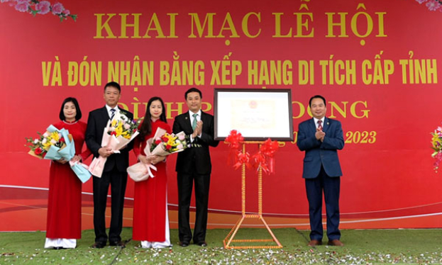 Khai mạc lễ hội và đón nhận bằng xếp hạng di tích cấp tỉnh đình Pác Moòng