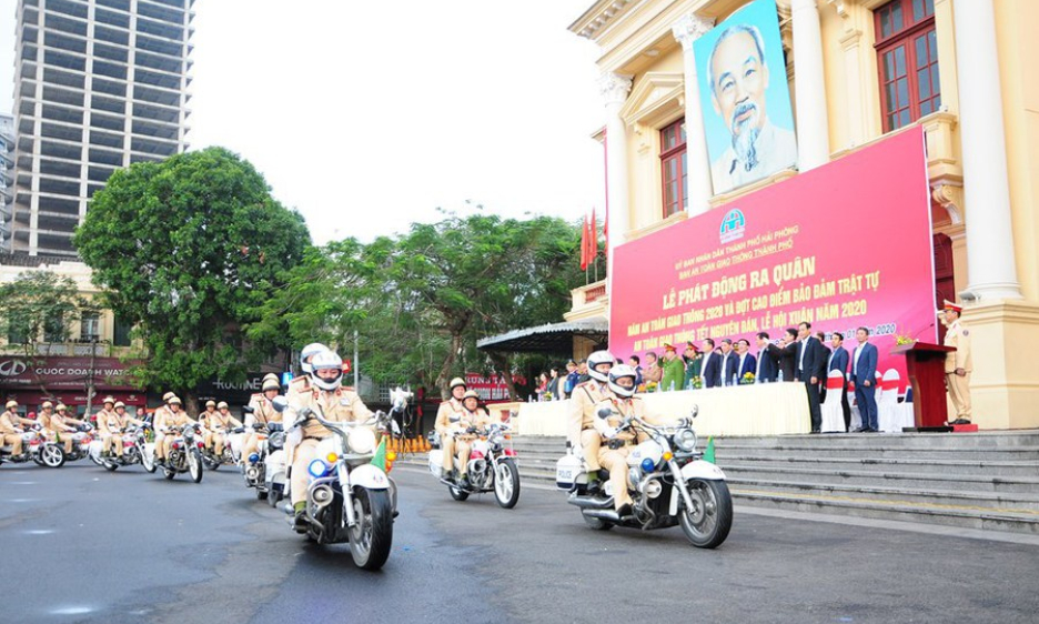 Tuyệt đối không can thiệp xử lý vi phạm; xem xét xử lý CBCCVC vi phạm giao thông