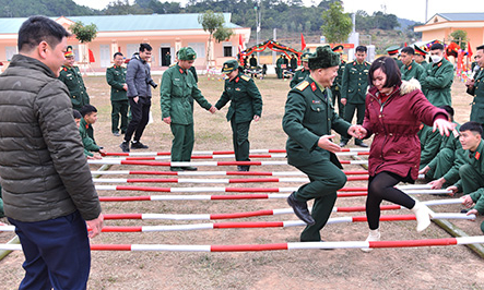 Bộ CHQS tỉnh Lạng Sơn - Cục Chính trị Quân khu 1: Tổ chức chương trình “Xuân biên cương – Tết thắm tình