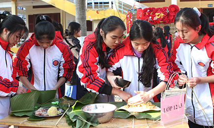 Tết Việt trong trường học - Hoạt động giáo dục truyền thống cho học sinh