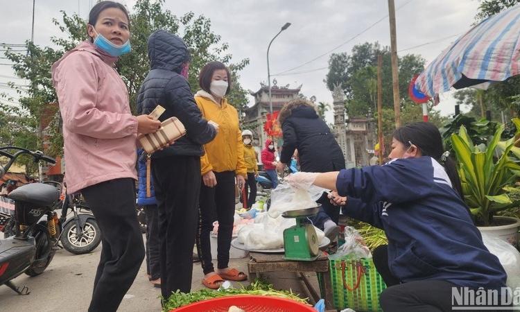 Độc đáo phiên chợ bún một năm chỉ có một lần vào mùng 3 Tết