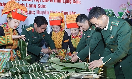 Xuân biên phòng, ấm lòng dân bản