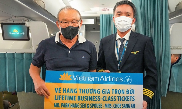 Vietnam Airlines tặng HLV Park Hang Seo vé bay Thương gia trọn đời Hàn Quốc-Việt Nam