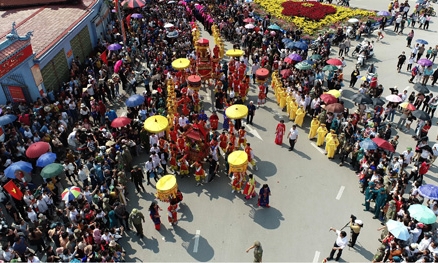 Trên 17.000 lượt người tham dự Lễ hội Kỳ Cùng – Tả Phủ trong ngày đầu tiên