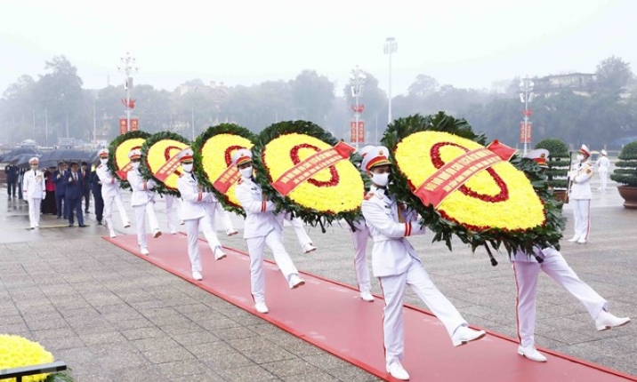 Lãnh đạo Đảng, Nhà nước vào Lăng viếng Chủ tịch Hồ Chí Minh