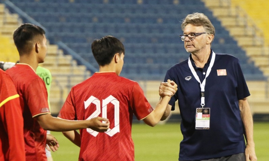 HLV Philippe Troussier tin U23 Việt Nam vẫn đang đi đúng hướng