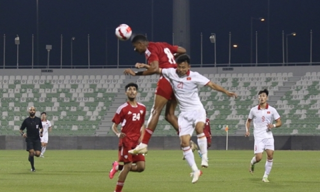 HLV Philippe Troussier hài lòng dù U23 Việt Nam thua đậm U23 UAE