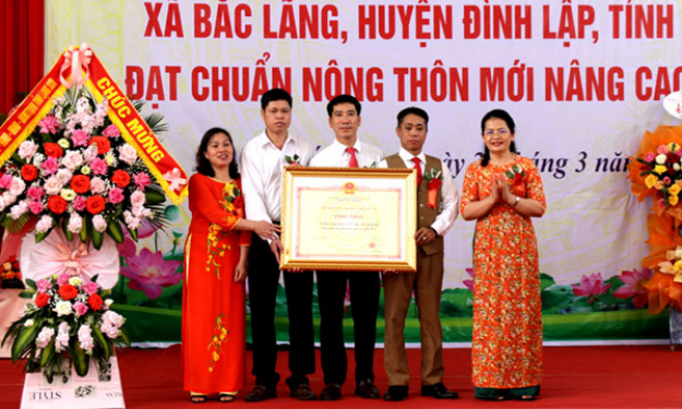 Xã Bắc Lãng đón bằng công nhận đạt chuẩn nông thôn mới nâng cao