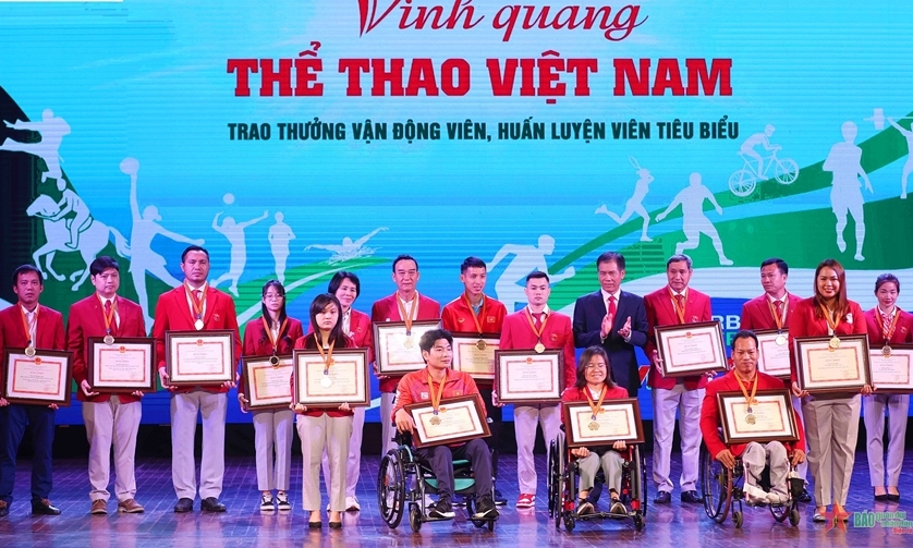 “Vinh quang Thể thao Việt Nam” chào mừng SEA Games 32