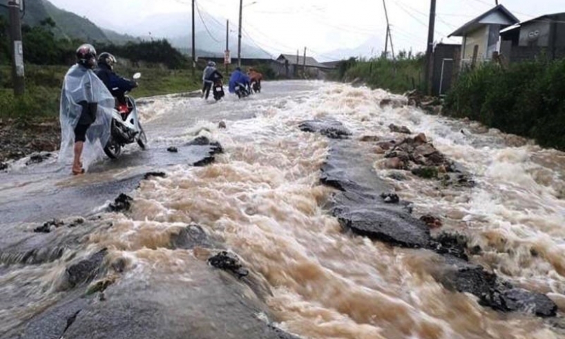 Cảnh báo mưa lớn, lốc sét, gió giật mạnh ở vùng núi Bắc Bộ