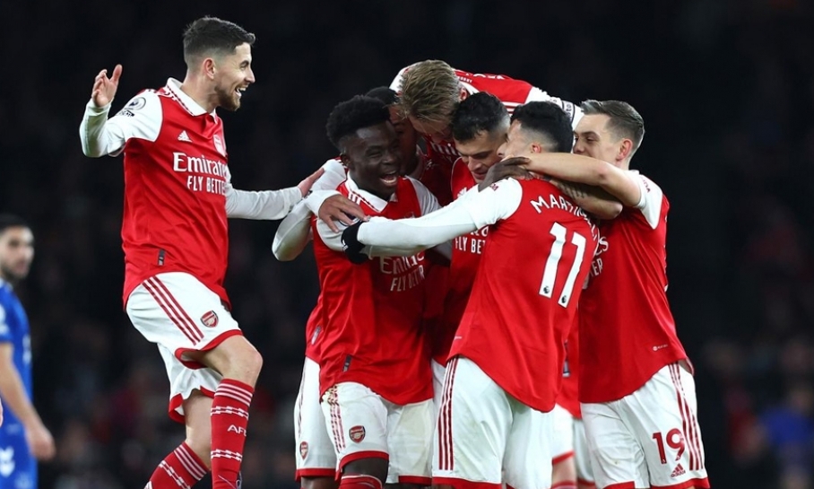 Ngoại hạng Anh: Thắng đậm Everton, Arsenal xây chắc ngôi đầu