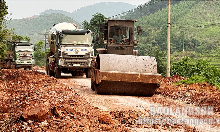 Tăng tốc cải tạo, sửa chữa tuyến đường: Khuổi Khỉn - Bản Chắt