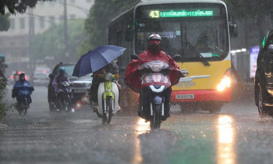 Cảnh báo mưa to, lốc sét, gió giật mạnh ở nhiều khu vực trên cả nước