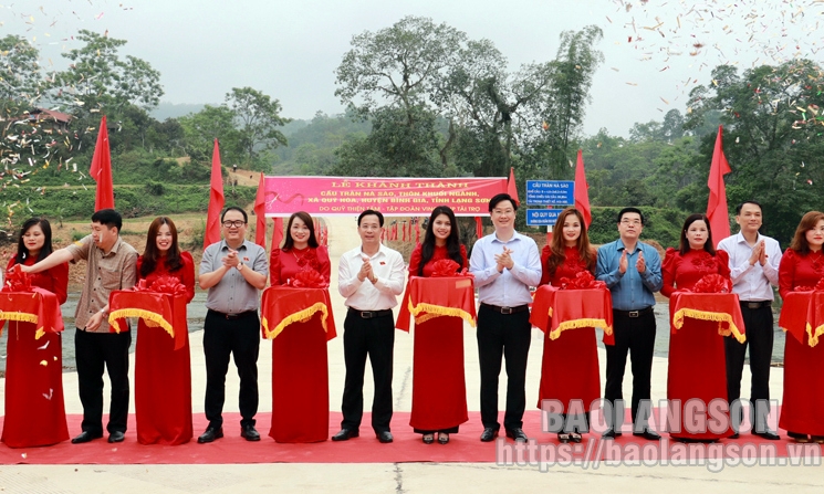 Khánh thành cầu tràn Nà Sào, thôn Khuổi Ngành, xã Quý Hòa