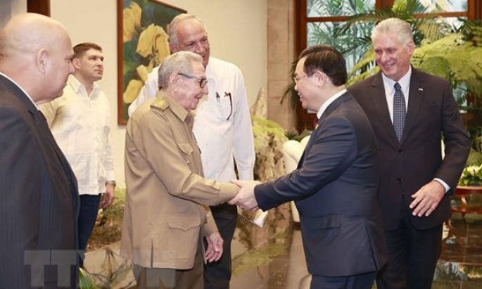 Chủ tịch Quốc hội hội kiến Đại tướng Raúl Castro Ruz, Chủ tịch Cuba