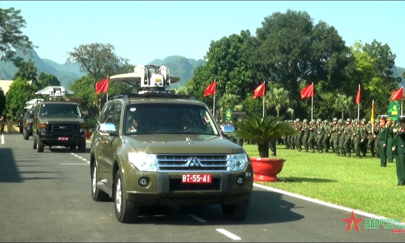 Thi đua huấn luyện làm chủ trang bị, khí tài thông tin liên lạc hiện đại