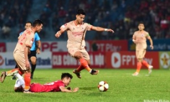 CLB Công an Hà Nội hòa CLB Hải Phòng với tỷ số 1-1