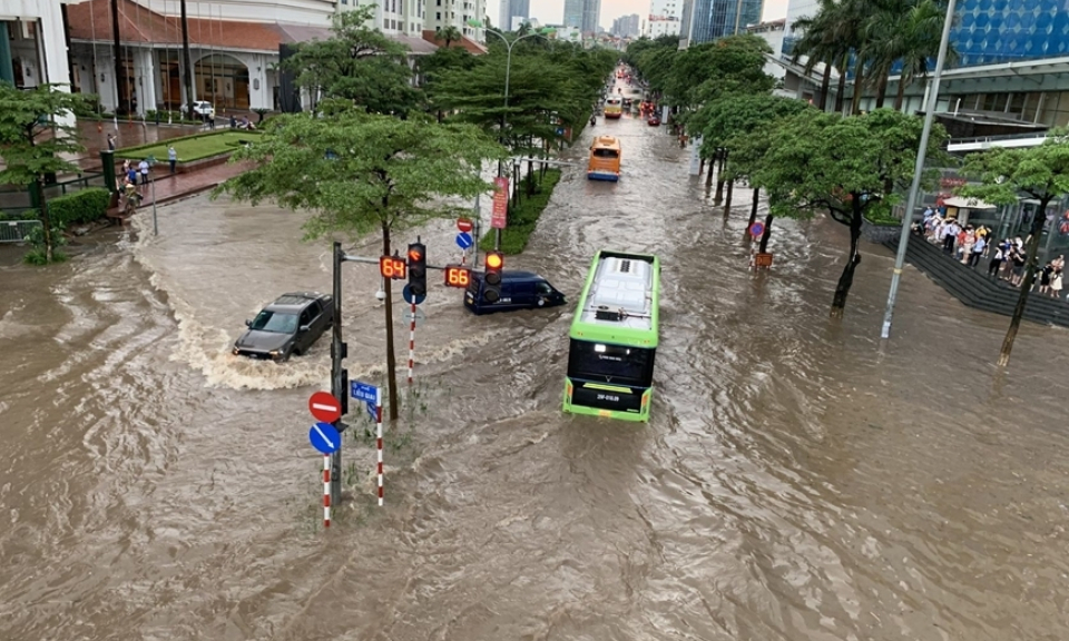 Cảnh báo ngập lụt khu vực nội thành Hà Nội